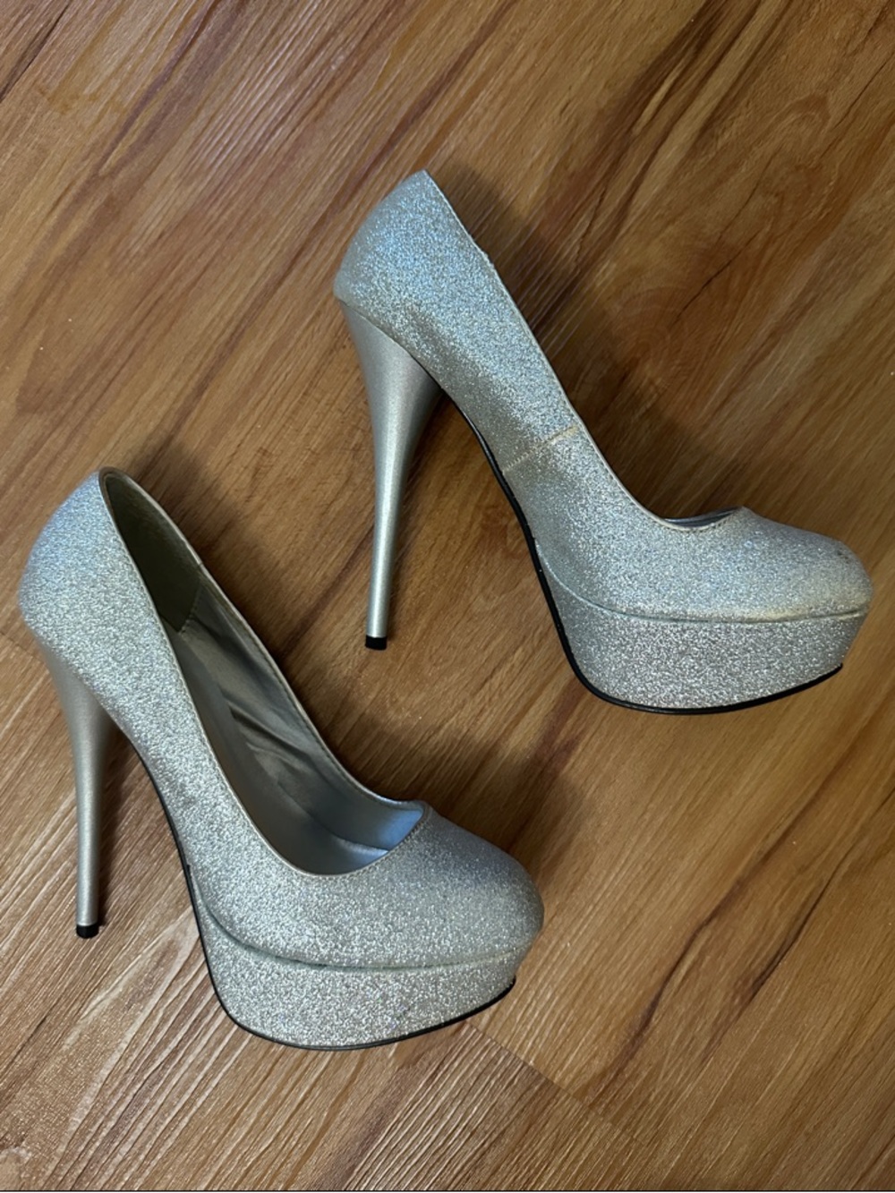 Qupid Silver Glitter Platform Pumps Size 6